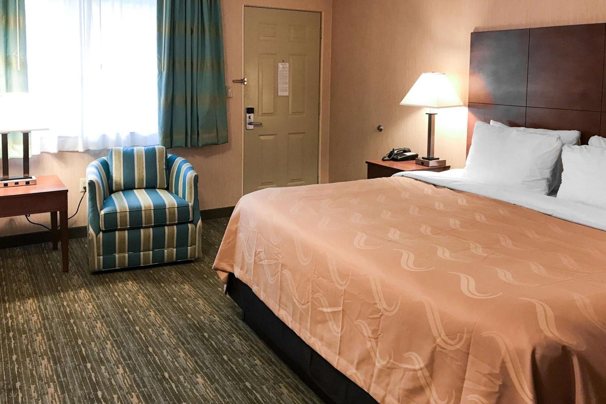 Quality Inn Bedford Exterior foto